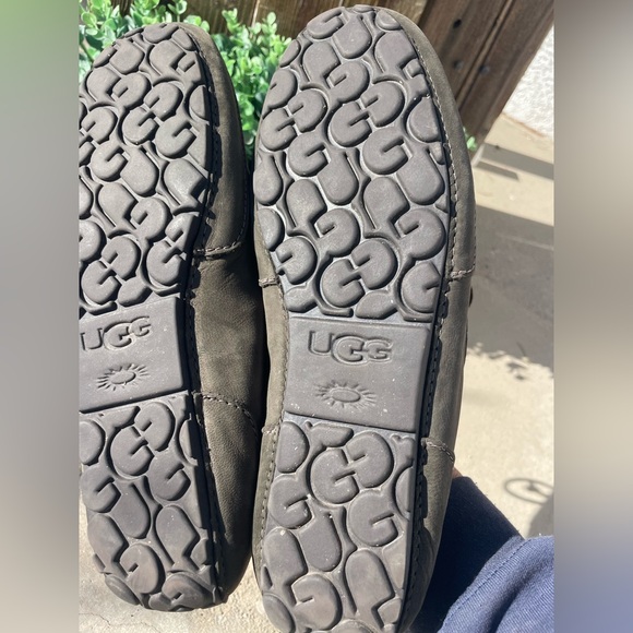 UGG Australia Men’s Chester Leather Loafers 👞 - Picture 11 of 11